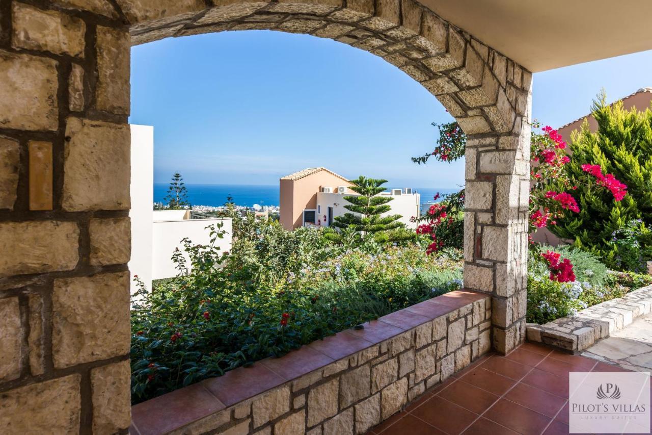 Pilot'S Villas Luxury Suites Hersonissos  Exteriör bild