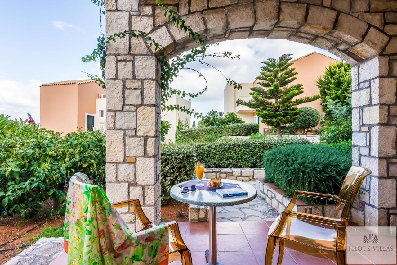 Pilot'S Villas Luxury Suites Hersonissos  Exteriör bild