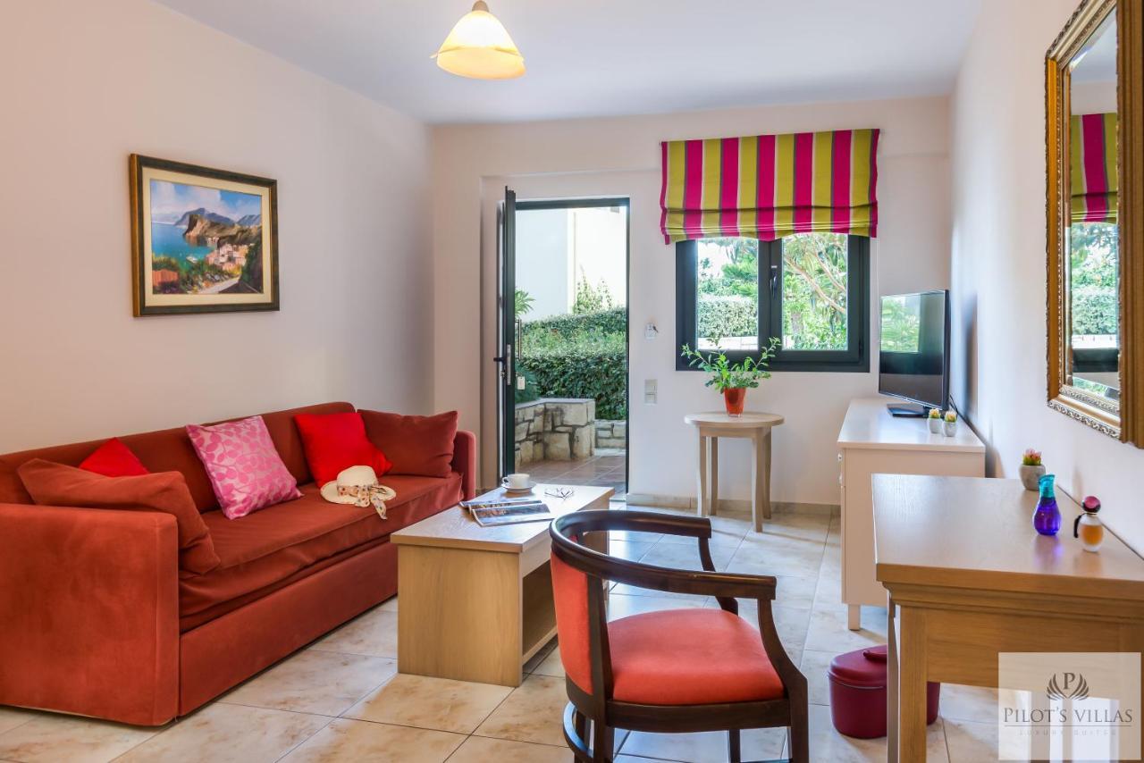 Pilot'S Villas Luxury Suites Hersonissos  Exteriör bild