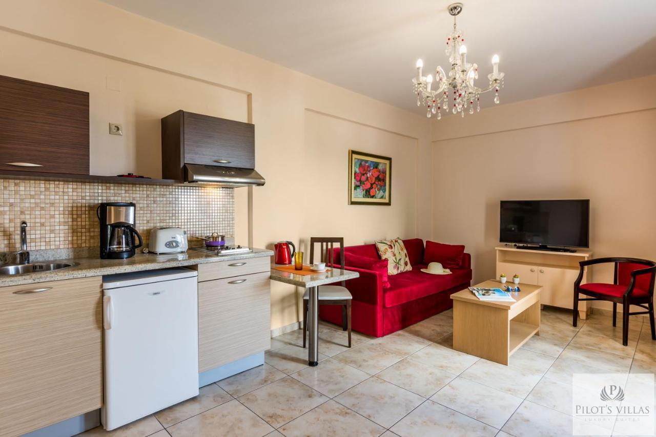 Pilot'S Villas Luxury Suites Hersonissos  Exteriör bild