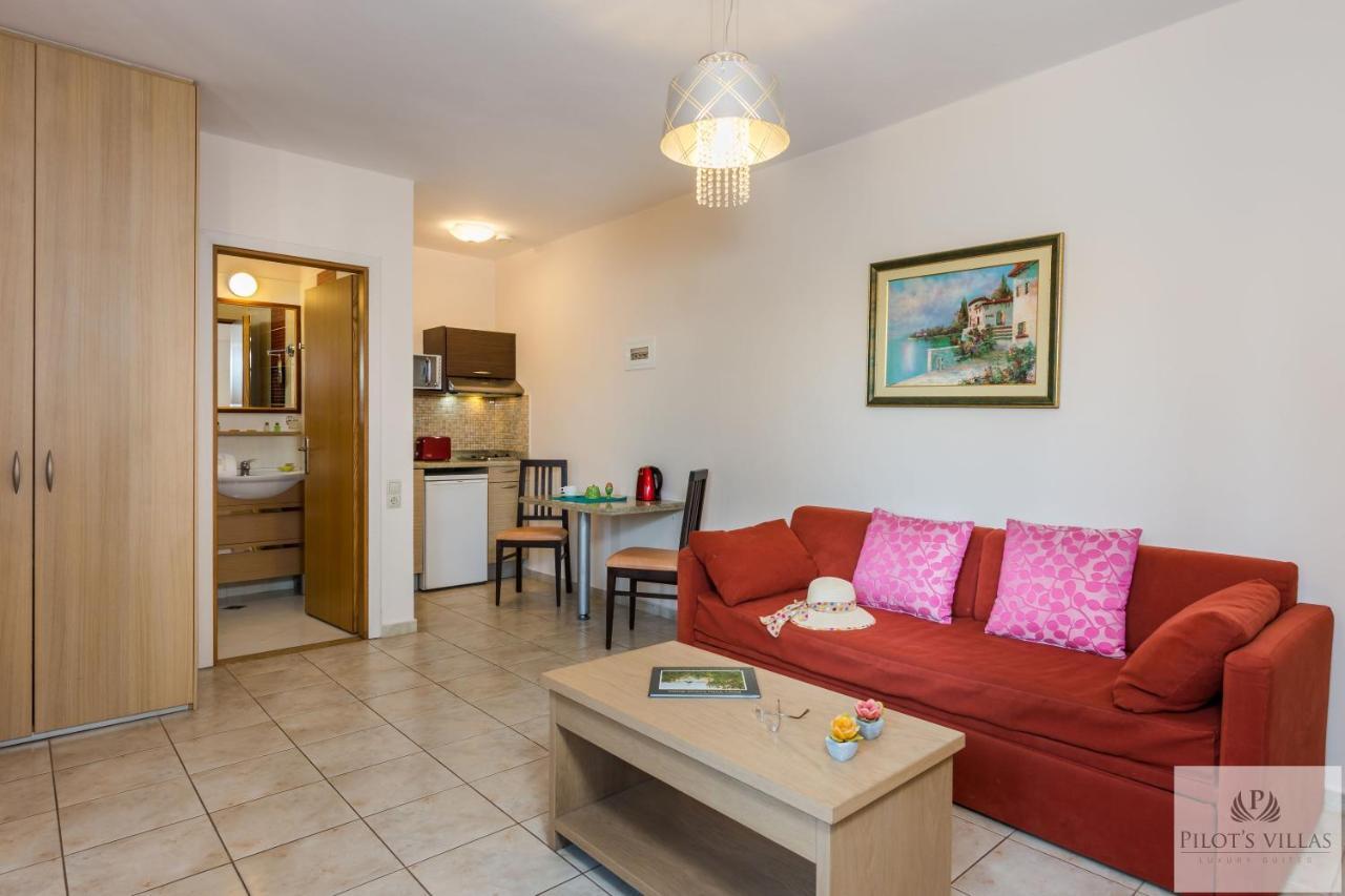 Pilot'S Villas Luxury Suites Hersonissos  Exteriör bild