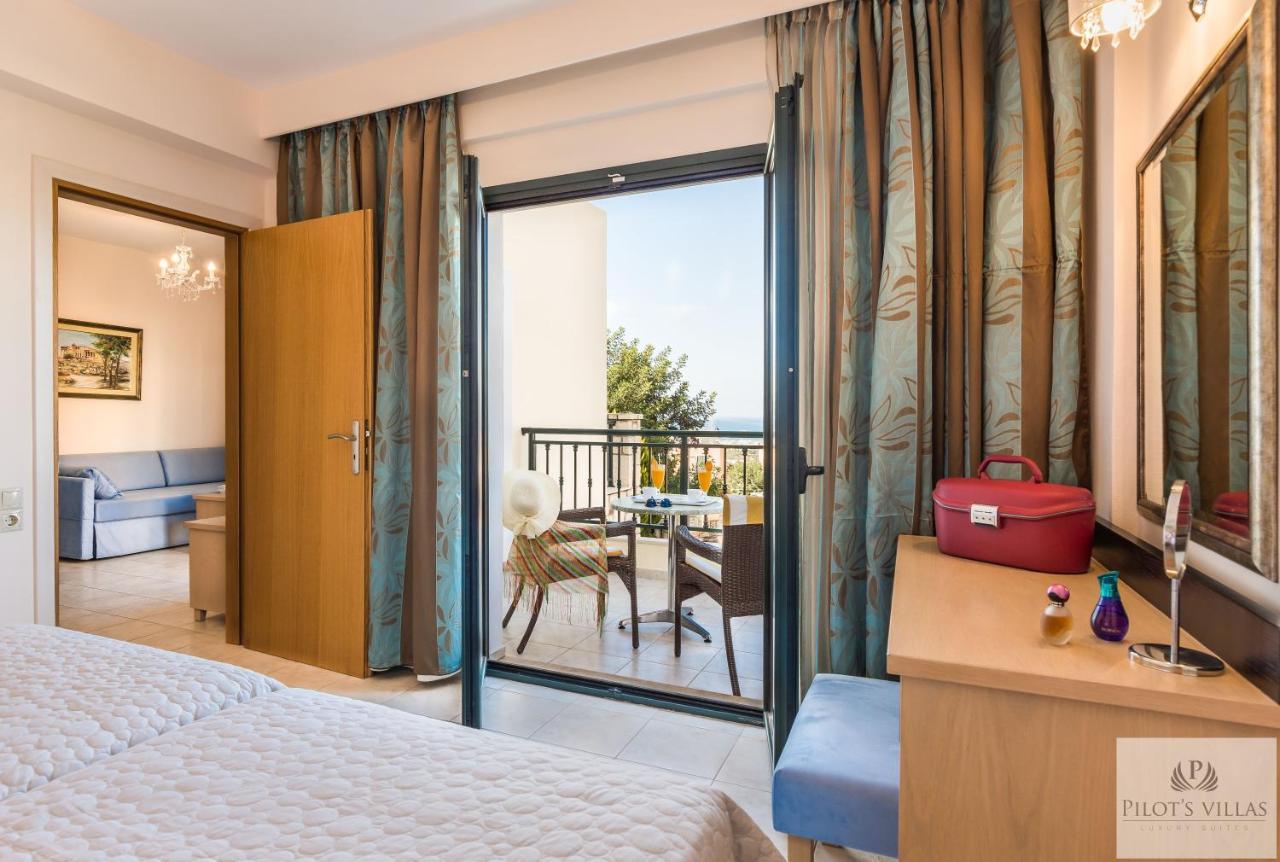 Pilot'S Villas Luxury Suites Hersonissos  Exteriör bild