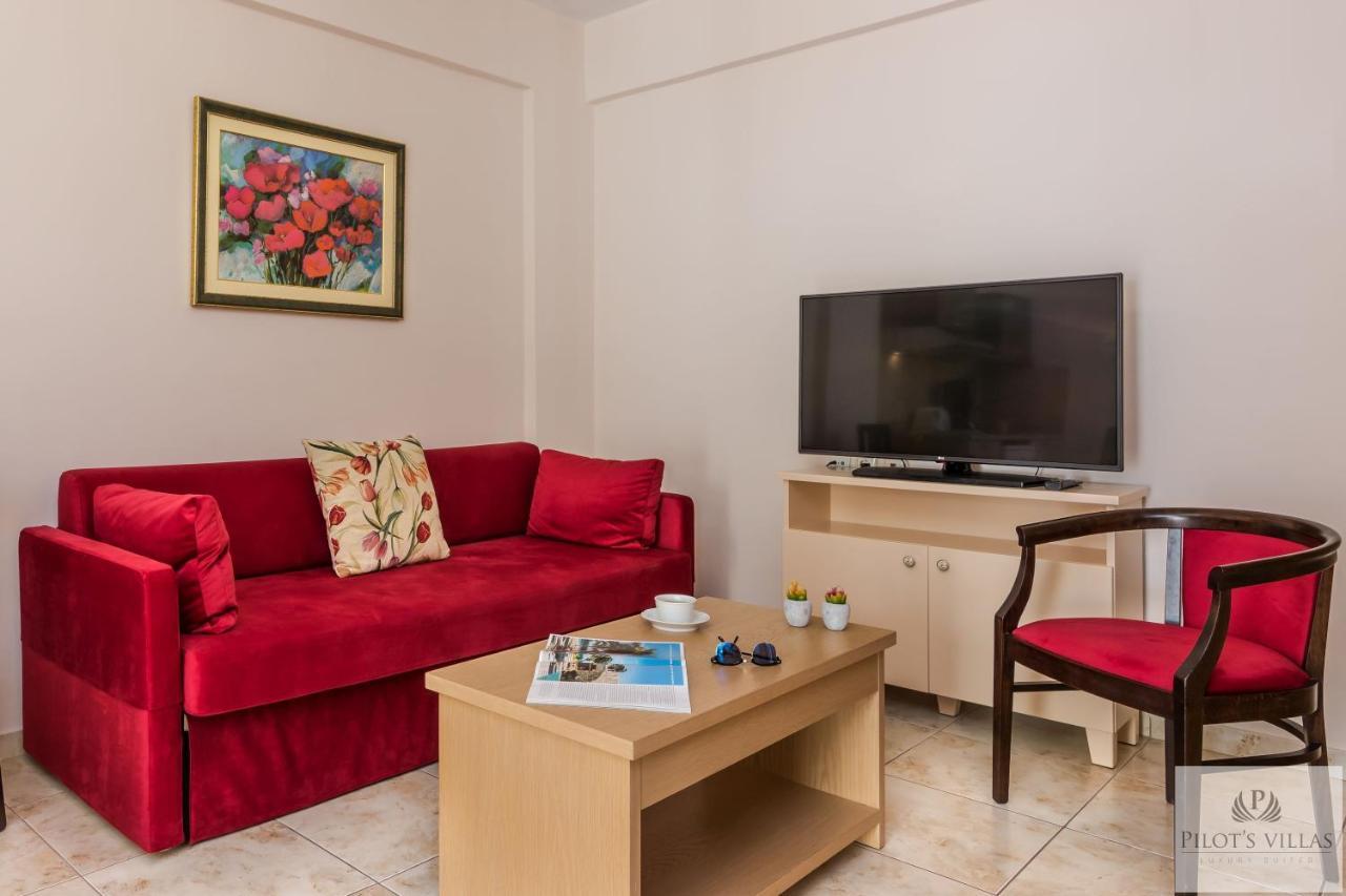 Pilot'S Villas Luxury Suites Hersonissos  Exteriör bild