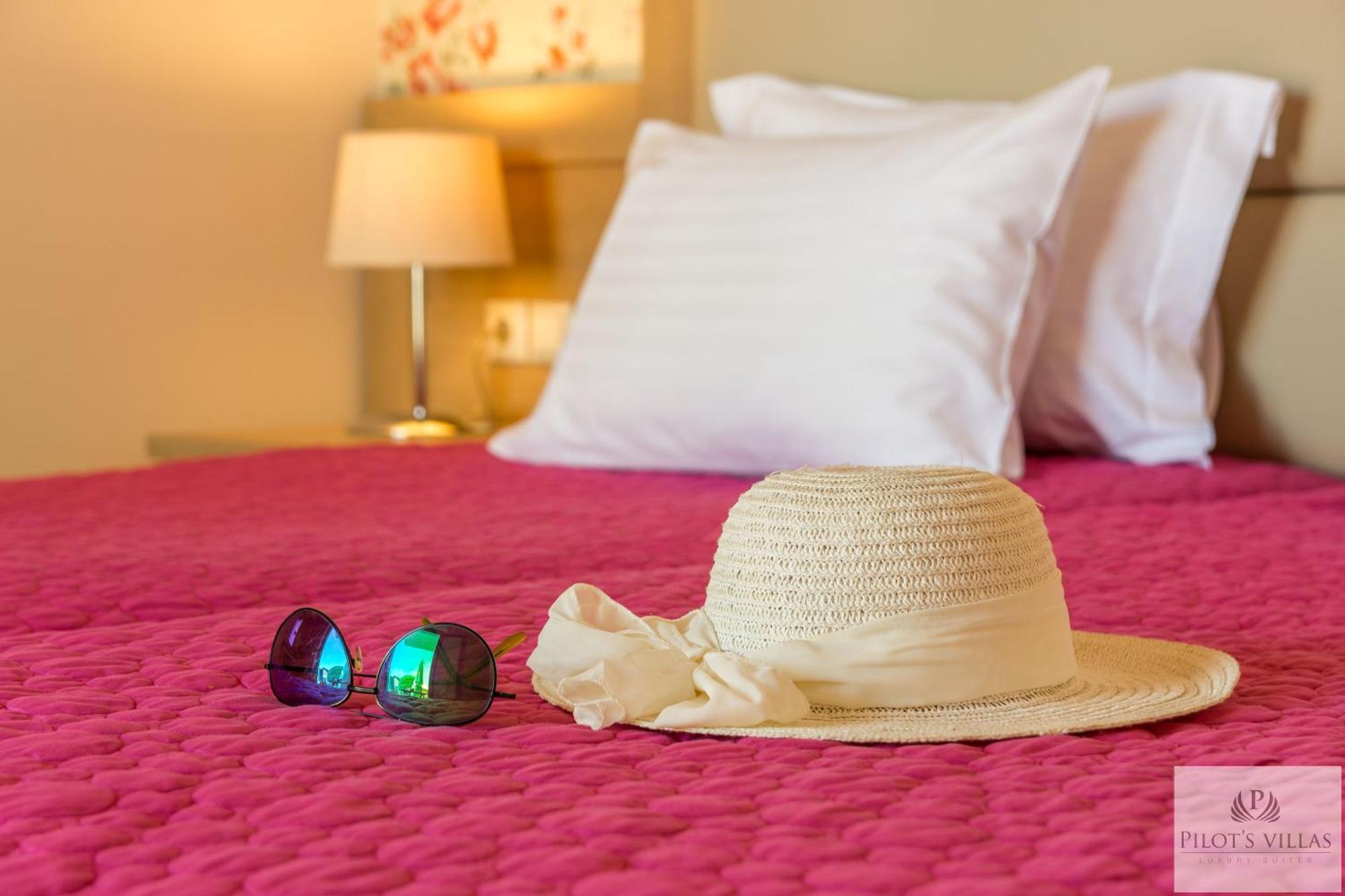 Pilot'S Villas Luxury Suites Hersonissos  Rum bild